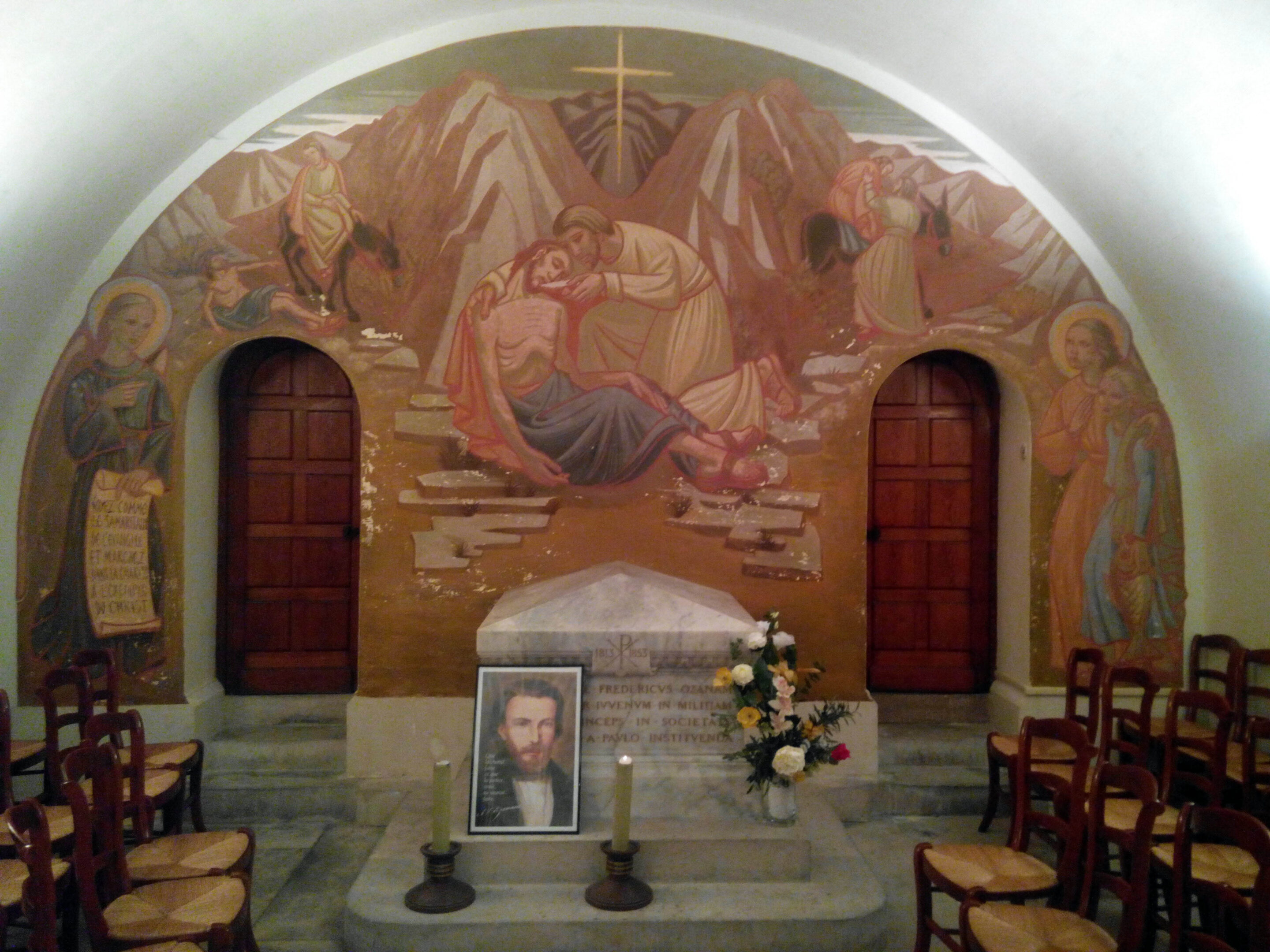 Crypt of Frederic Ozanam as it is today.